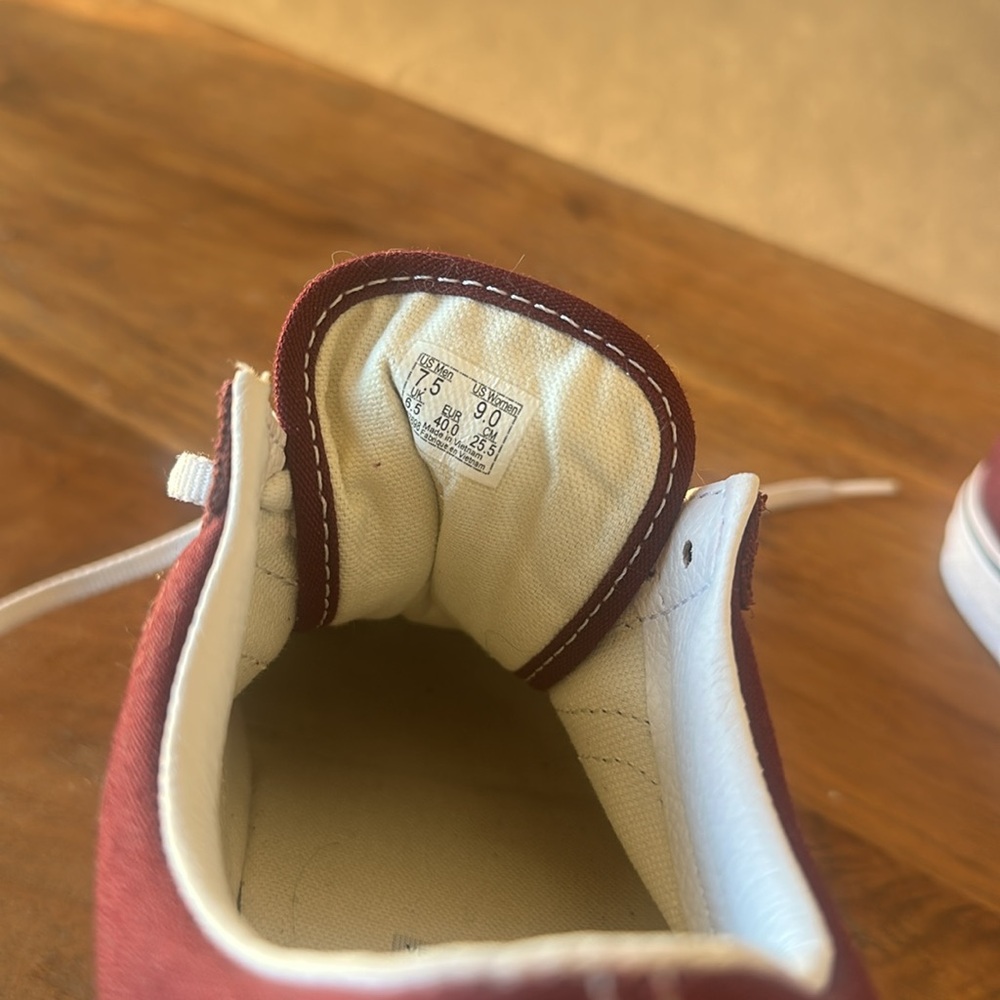 Burgundy VANS - Picture 5 of 5